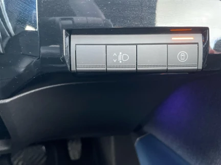 Vehicle Thumbnail 22