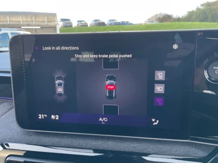 Vehicle Thumbnail 25