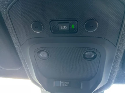 Vehicle Thumbnail 32