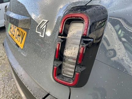 Vehicle Thumbnail 37