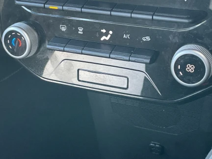 Vehicle Thumbnail 13