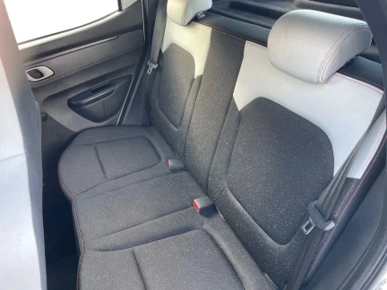 Vehicle Thumbnail 20