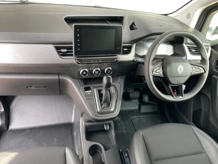 Vehicle Thumbnail 16