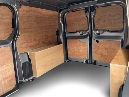 Vehicle Thumbnail 20