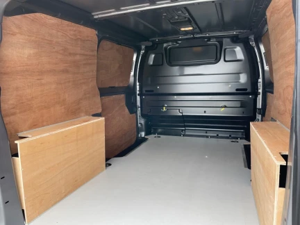 Vehicle Thumbnail 19