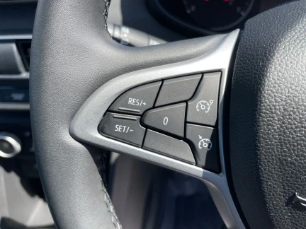 Vehicle Thumbnail 18