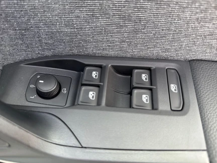 Vehicle Thumbnail 13