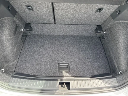 Vehicle Thumbnail 20