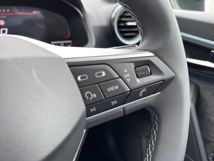 Vehicle Thumbnail 33