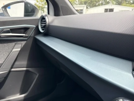 Vehicle Thumbnail 36