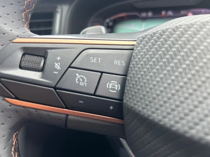 Vehicle Thumbnail 18