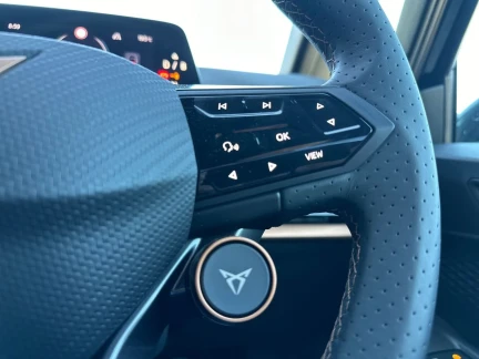 Vehicle Thumbnail 18