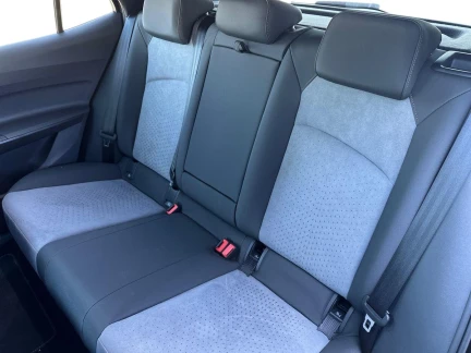 Vehicle Thumbnail 19