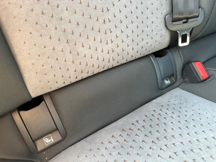 Vehicle Thumbnail 22