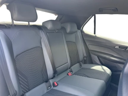 Vehicle Thumbnail 20