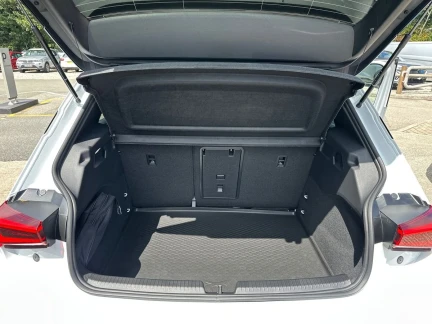 Vehicle Thumbnail 21