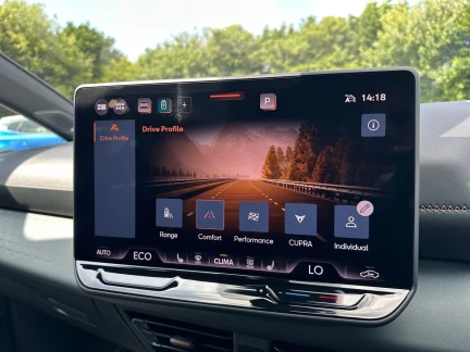 Vehicle Thumbnail 24