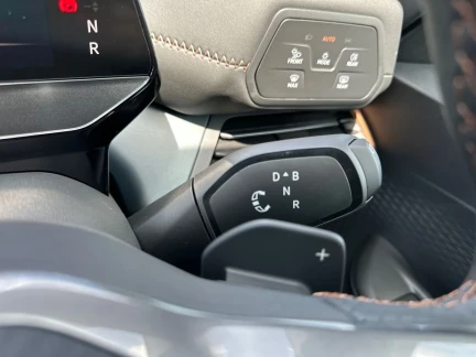 Vehicle Thumbnail 28