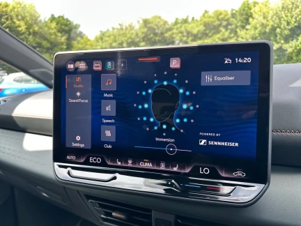 Vehicle Thumbnail 33