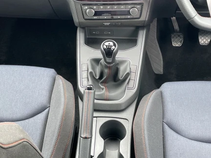 Vehicle Thumbnail 12