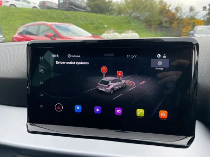 Vehicle Thumbnail 32