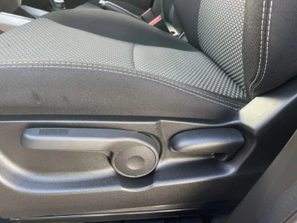 Vehicle Thumbnail 25