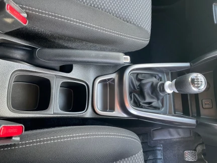 Vehicle Thumbnail 38