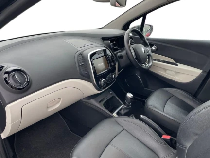 Vehicle Thumbnail 10