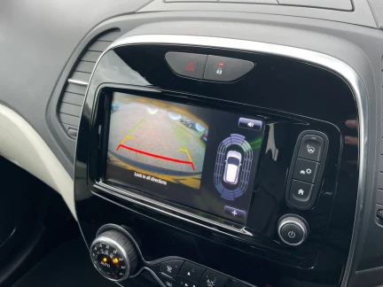 Vehicle Thumbnail 16