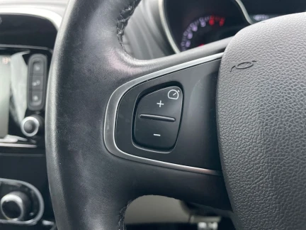 Vehicle Thumbnail 18