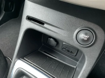 Vehicle Thumbnail 23