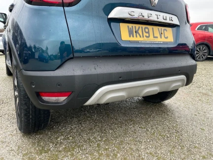 Vehicle Thumbnail 40