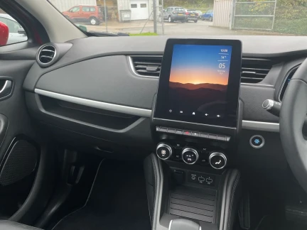 Vehicle Thumbnail 11