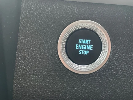 Vehicle Thumbnail 36