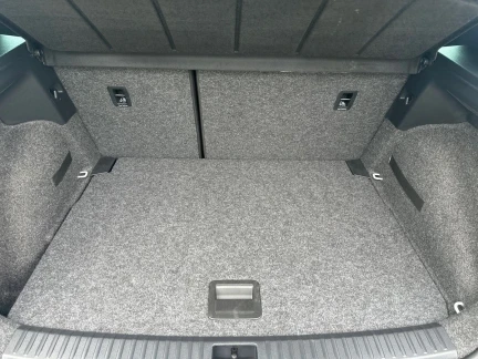 Vehicle Thumbnail 20