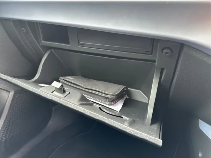 Vehicle Thumbnail 31