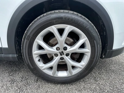 Vehicle Thumbnail 36