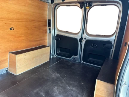 Vehicle Thumbnail 20