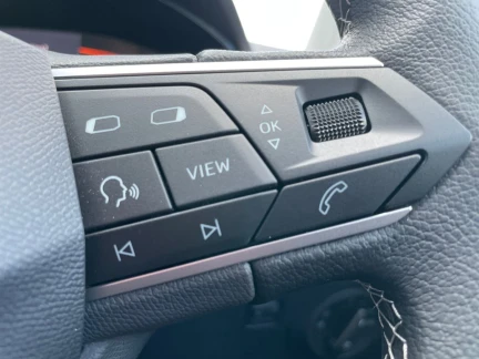 Vehicle Thumbnail 22