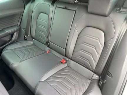 Vehicle Thumbnail 20