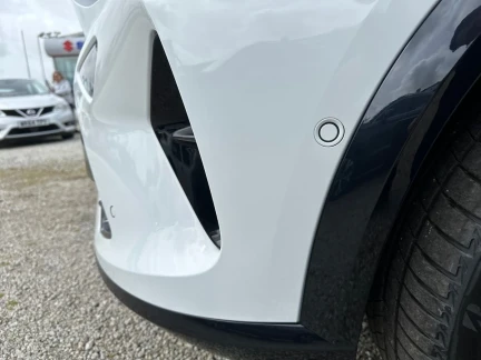 Vehicle Thumbnail 24