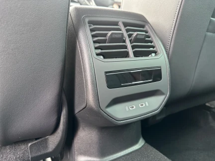 Vehicle Thumbnail 25