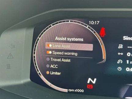 Vehicle Thumbnail 28