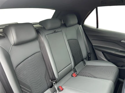 Vehicle Thumbnail 20