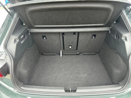 Vehicle Thumbnail 21