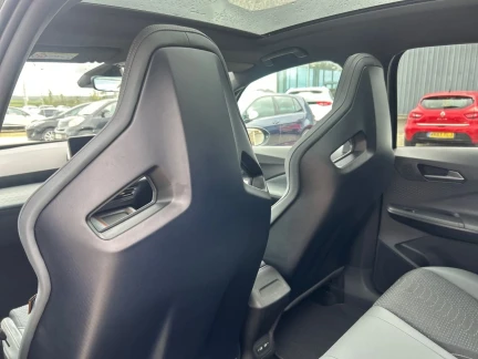 Vehicle Thumbnail 26