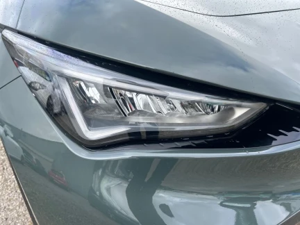 Vehicle Thumbnail 32