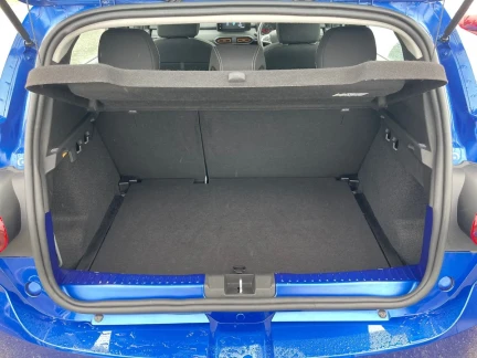 Vehicle Thumbnail 20