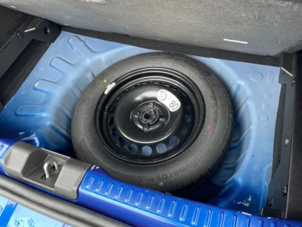 Vehicle Thumbnail 22