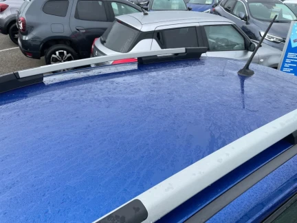 Vehicle Thumbnail 34